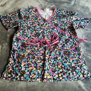 Cherokee Scrub Top